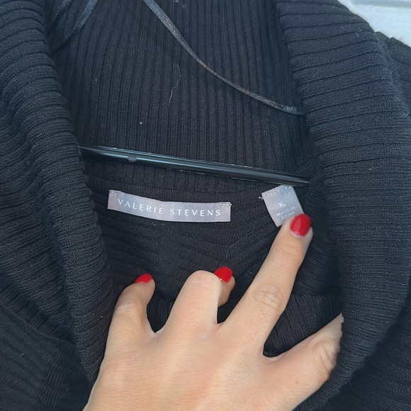 Valerie Stevens Black Cowl neck sweater size XL women’s - Picture 4 of 4